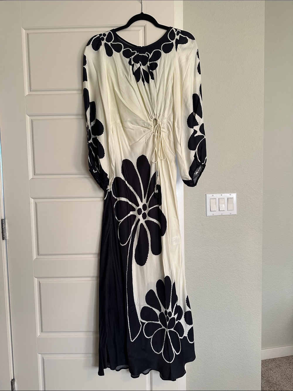 FARM Rio Palermo cut out long sleeve Maxi Dress
